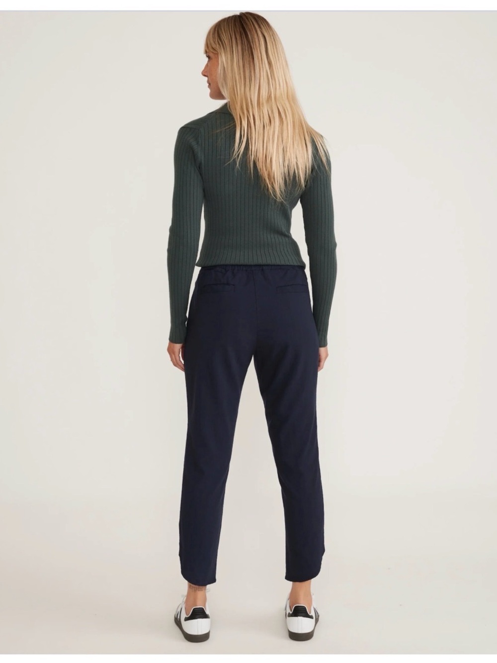 Marine Layer Navy Elastic-Waist Cropped Jogger Pants - Picture 2 of 6
